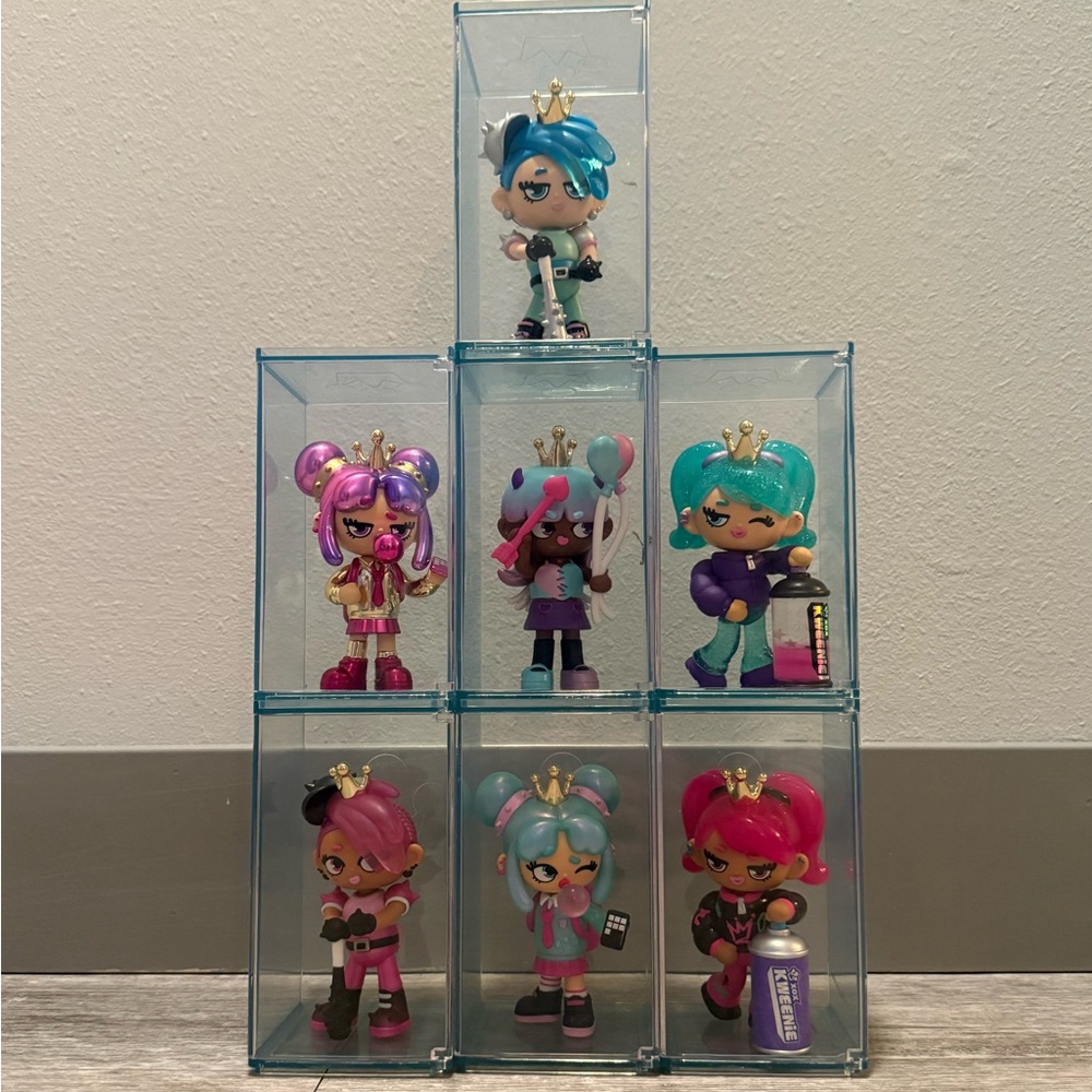 (7) XOX Kweenie Fearless Collection Dolls Bundle